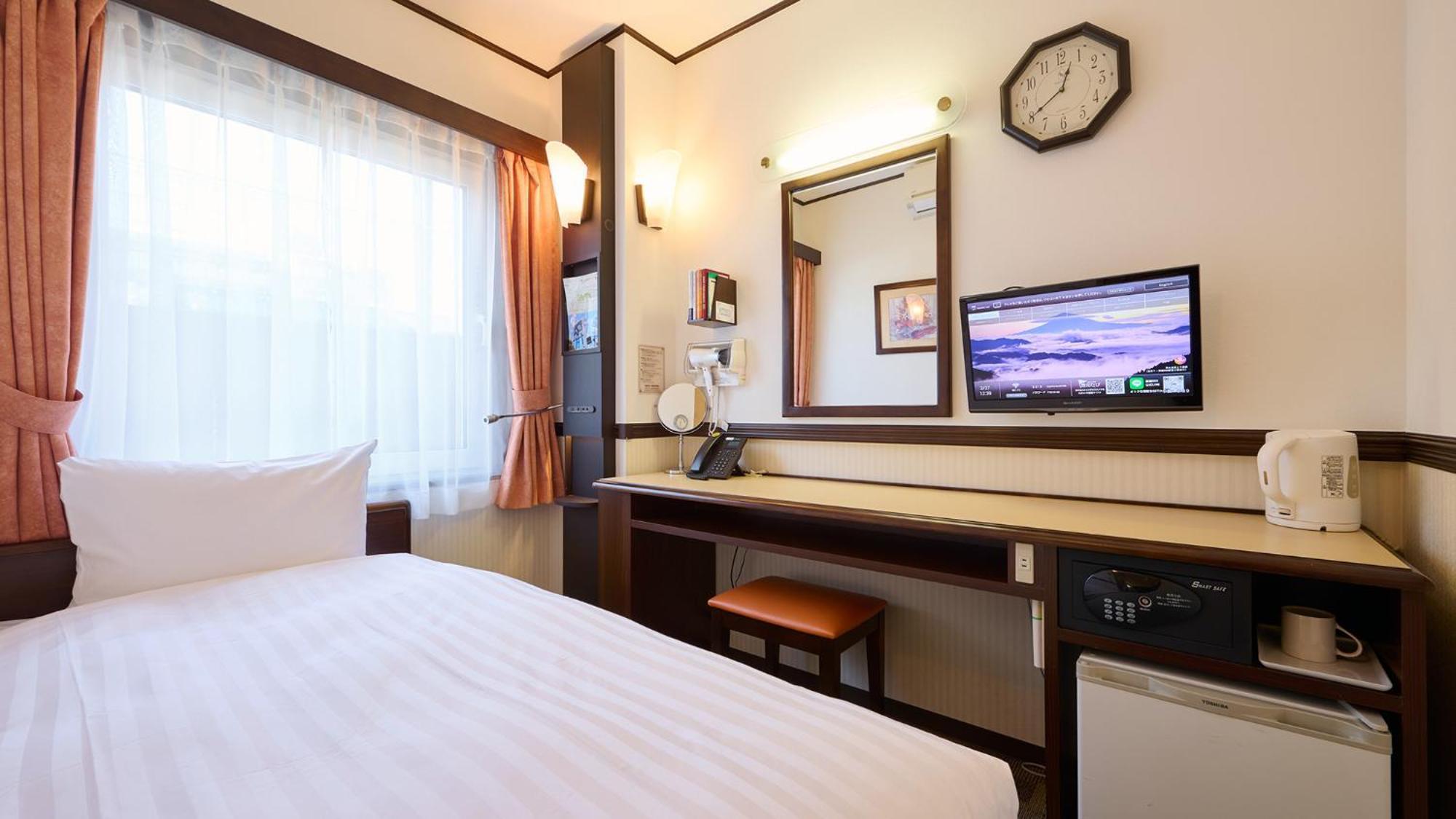 Toyoko Inn Tokyo Akigawa-Eki Kita-Guchi Akiruno Room photo